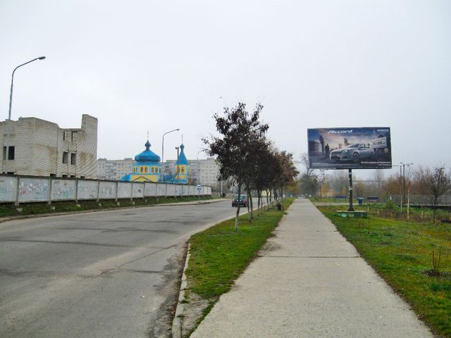 Щит 6x3,  Набережна вул., (біля пішоходного мосту)