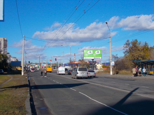 Щит 6x3,  Героїв Крут вул.,  30 (напроти) (перед АЗС "Укрнафта",300 м. до "Епіцентру")