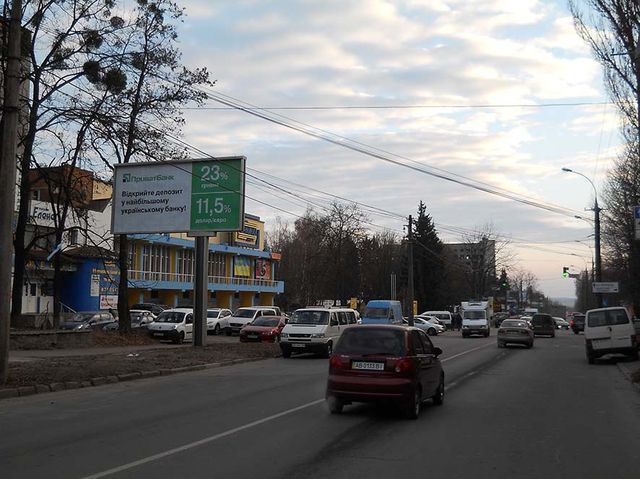 Щит 6x3,  600-річчя вул. (до ТЦ" Мегамолл" "Comfy") з центру