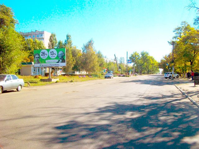 Щит 6x3,  Херсонская ул. ( кафе "Чумацький шлях")