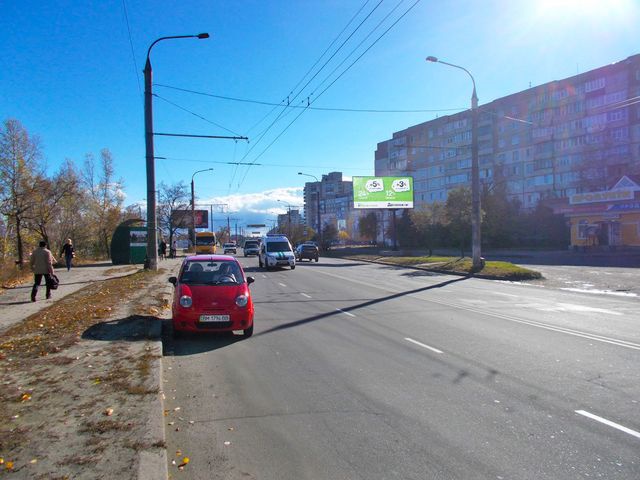 Щит 6x3,  Героїв Крут вул.,  8 (200 м. до "Епіцентру")