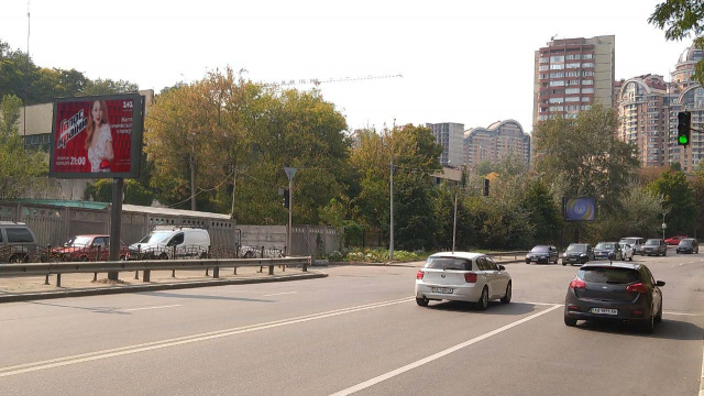 Скролл 3.14x2.3,  Старонаводницька вул., 22 ( напроти), напрямок до пл. Лесі Українки