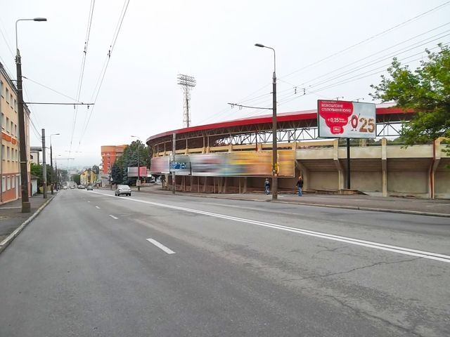Щит 6x3,  Бандери С. вул., (напроти стадіону, "Парк Слави")