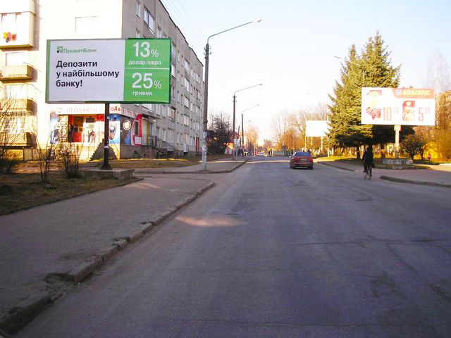 Щит 6x3,  Грушевського вул., 68 В центр (напроти супермаркет "Ромашка")