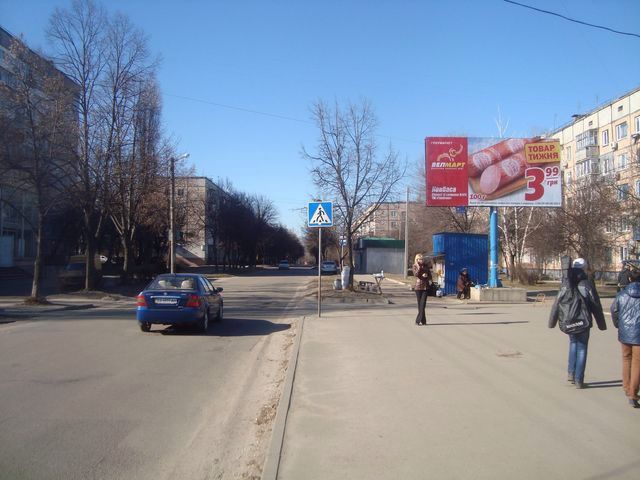 Щит 6x3,  Пацаєва вул., 5  (Фірмовий магазин "Ятрань")