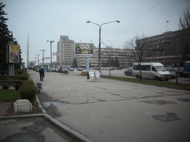 Щит 3.76x2.82,  Соборний пр.,  Героїв пл.  ("Укртелеком", "Укрпошта","Приватбанк","Ощадбанк","Укрсиббанк")