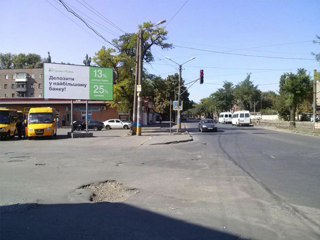 Щит 6x3,  Криворіжсталі вул., 11а - Вокзальная вул.(Заліз  вокзал ст. "Червона")