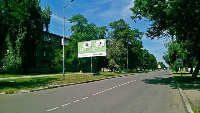 Щит 6x3,  Ивасюка вул., 15 (напроти стадіону)