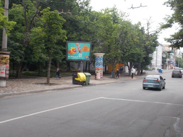 Скролл 3.14x2.3,  Черняховського вул. 20 (200 м. до пл. "10-го квітня")