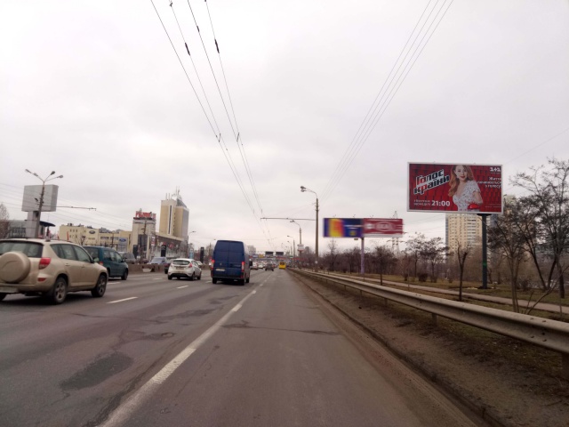 Призма 6x3,  Бандеры С. пр-кт., 24б (напроти) 800 м. до ст. м. "Почайна"