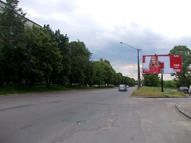 Щит 6x3,  Костромська вул., 1