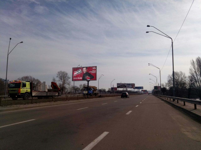 Призма 6x3,  Оболонський пр. - 350 м. від ст. м. "Оболонь" (до Тульської пл.)