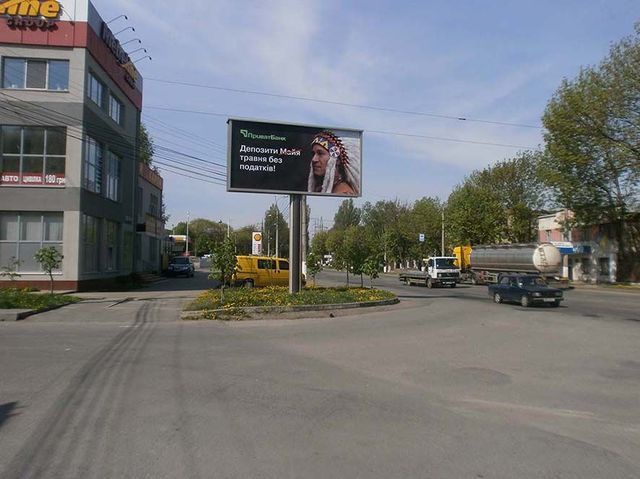 Щит 6x3,  Ватутіна вул., 18а(меблевий салонMebeLine, АЗС Shell, 300 м. до будівельногоринку та гіпермаркету "Грош") з центра