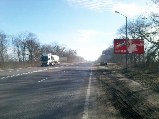 Щит 6x3,  Траса Київ - Львів, в'їзд у Львів, (200 м. до АЗС "Shell")