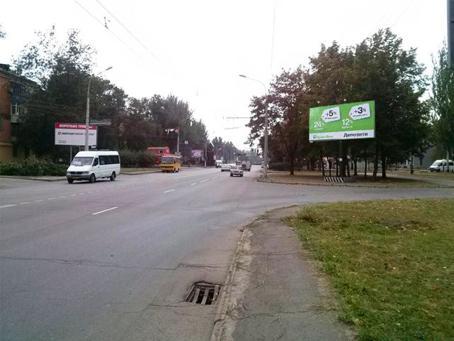 Щит 6x3,  Днепровское шоссе ул.,  - Ярослава Мудрого  вул., на автовокзал