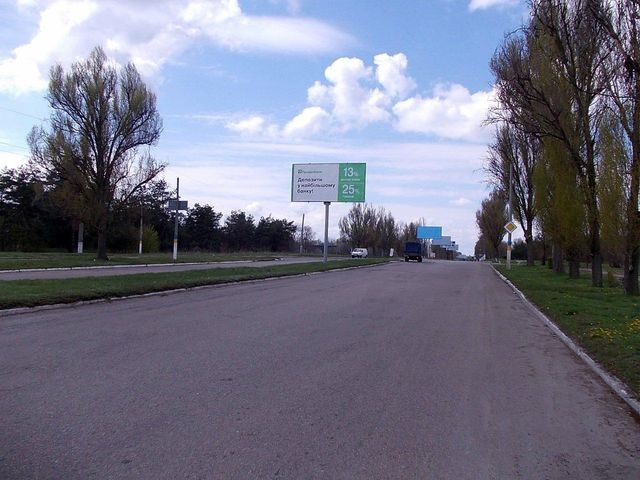 Щит 6x3,  Елизаветовская трасса ( разделитель в районе съезда на мост р. Днепр) №2