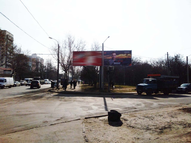 Щит 6x3,  Грушевського вул., 52 (сквер) - Братів Поджио вул. (првий)