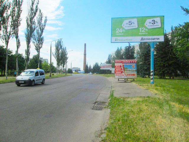 Щит 6x3,  Сергієнка вул. - Новгородськая вул.  (Парк Юбилейный) 200 м. до кільця  Юбілейного проспекту