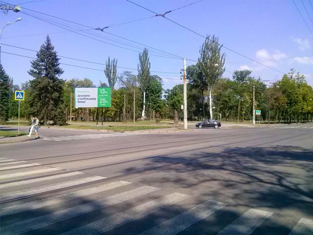 Щит 6x3,  Васякина вул., 1 - Соборності  ул.(розподільча смуга), до Гагаріна пр.
