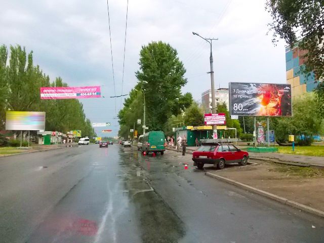Щит 6x3,  мкр. 5-й  Зарічний, 5 (зуп. "5-й Зарічний", ТК " Дивоцвіт")