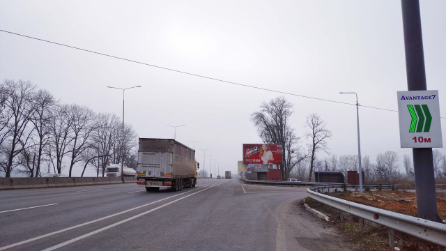 Щит 8x4,  Траса Київ-Одеса, пгт Чабани, 250 м. від АЗС "ОККО" (виїзд з Києва)