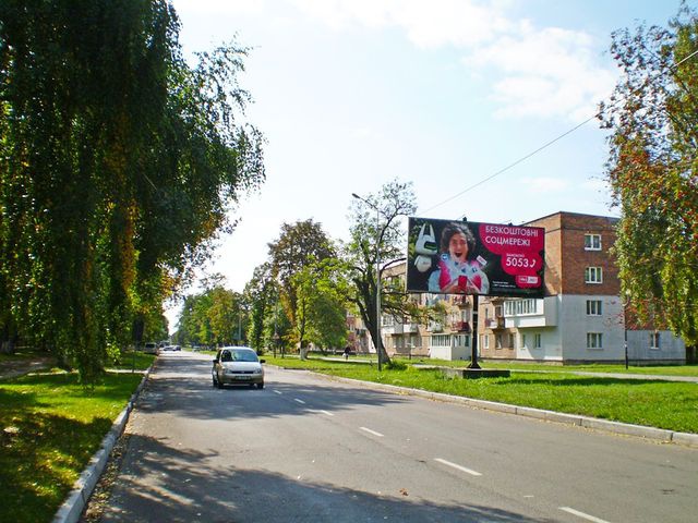 Щит 6x3,  Ивасюка вул., 15 (напроти стадіону)