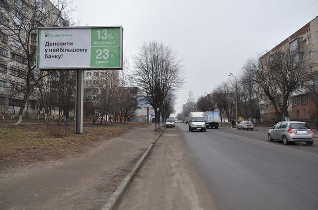 Щит 6x3,  Замостянська вул., 36  в центр (ринок "Світанок" , 300 до пл. Перемоги)