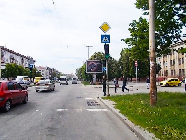 Скролл 4x3,  Соборний пр.,194- Гончаренко вул.