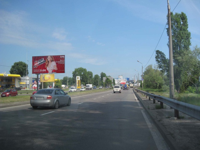 Щит 6x3,  Богатирська вул., АЗС КЛО (розподільча смуга, до Вишгороду)