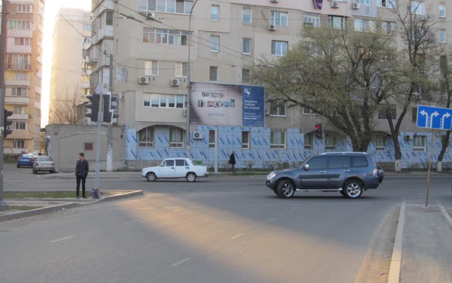 Щит 6x3,  Ріхтера Святослава вул., 125/1