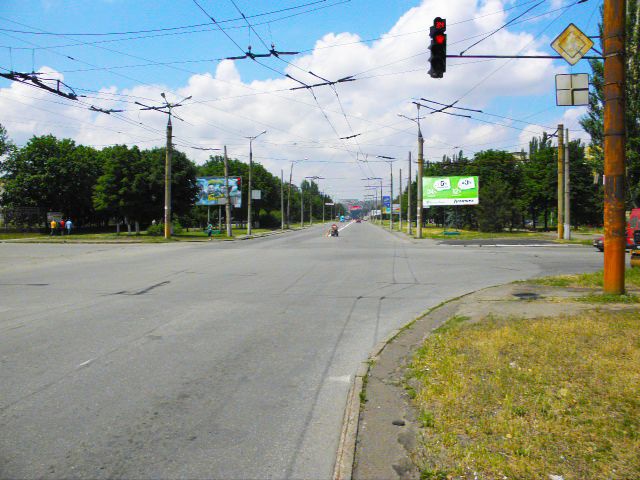 Щит 6x3,  мкр. 4-й Зарічний,31 (перехрестя вул.Десантной та вул.Кресовської)