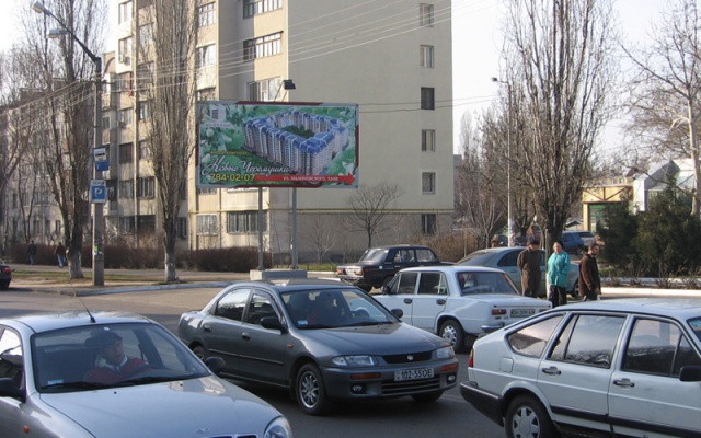 Щит 6x3,  ул.Маршшала Малиновского51-ул.Ивана и Юрия Лыпы