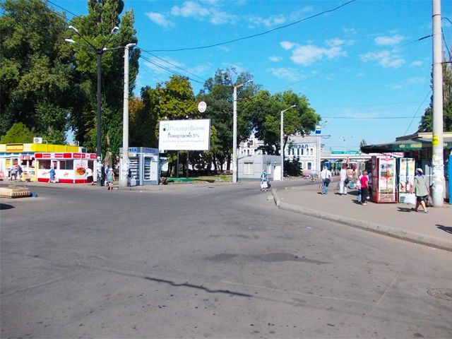 Щит 6x3,  Залізничників вул., 17 - Башкирська вул., (Зал Вокзал ст. "Кривий Ріг - Головна")