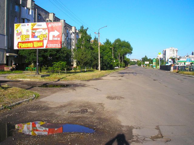 Щит 6x3,  Великого В. вул., к АЗС "WOG". В центр (200 м. до  "Сільпо","АТБ")