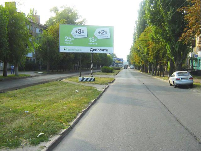 Щит 6x3,  Ватутіна вул., 23, розділова смуга,("ПриватБанк"), на  Ракітіна вул., 129 квартал