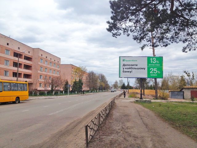 Щит 6x3,  Суворова вул., 8