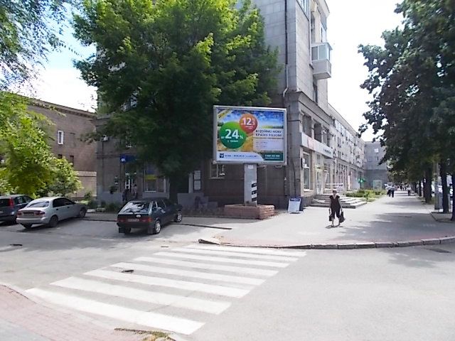 Беклайт 4x3,  Соборний пр., - Лобановського вул.  (напроти магазину "Богатирь", ПУМБ)