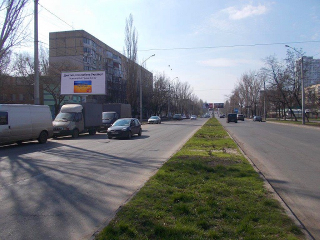 Щит 6x3,  Глушка пр., 21  - 150 м. до Ільфа та Петрова вул.