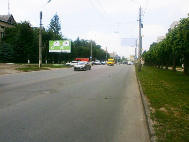Щит 6x3,  Героїв Майдану вул., 230 (в центр, 300 м. д "Укргазбанк")